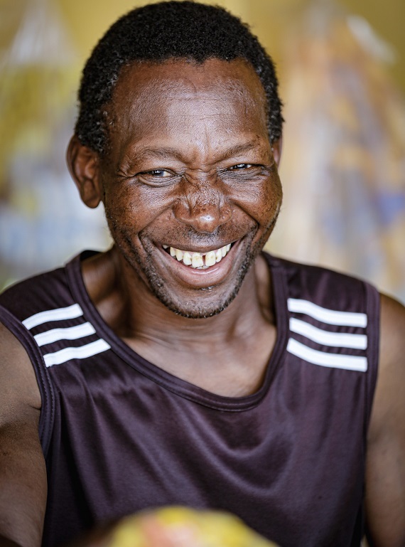 Xhantela vendor selling amakipkip